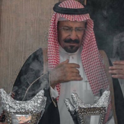 انا هنا للترفيه عن نفسي فقط فلا يظن راسك المربع إنني أطمح للتقرب منك .