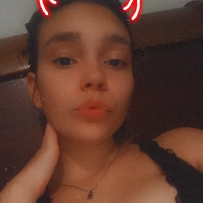 Todo en la vida pasa por un motivo, respira y sigue hacia adelante ❤️😘