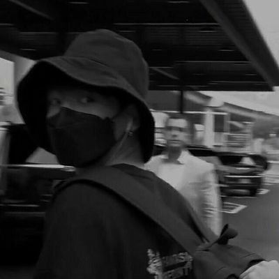Люблю покушать, BTS и Атаку Титанов~
(ну вообще-то я много чего люблю, но сейчас не об этом🥴)
победитель чемпионата по лени🥇
все, мне лень писать что-то ещё.