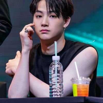 @liaziie (s/l acc.) EXO GOT7 ✰.✩ ปอนด์ภูวินทร์ (PondPhuwin) ♥︎ fan account 🔗