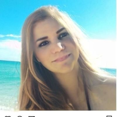 Licenciada en Administración y Direccion de Empresa ADE.Mención Finanzas Empresariales. Master en Comunicación. Márketing Digital. Community Manager