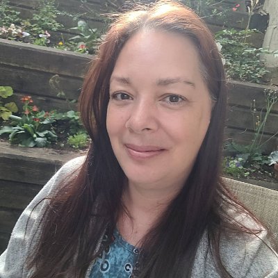 KO_Caroline's profile picture. Dancer. Gardener. Poet. Reader. Embracing mid life with ferocity