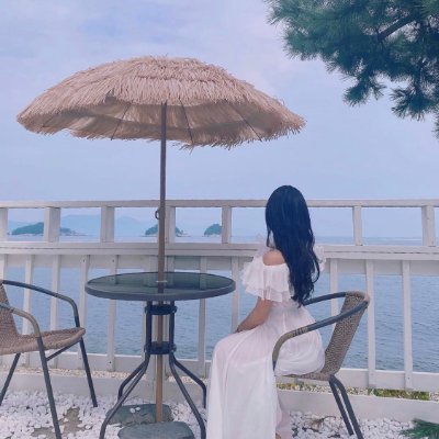2人の子持ち💕
離婚後、生活していくのがやっとの状態...(´•̥ ω •̥` )⇒今の現状を変えたいと思い、ネットビジネスに出会う⇒3ヵ月で月収100万円達成💞
時間とお金が自由になって幸せな毎日に💛
わたしの様に現状を変えたいと思っている人を無料でサポートしてます🔥
無言フォロー失礼します🙇♂️