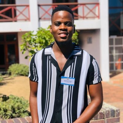 A successful man is one who can lay a firm foundation with the bricks others have thrown at him.
instagram: Panado rdz