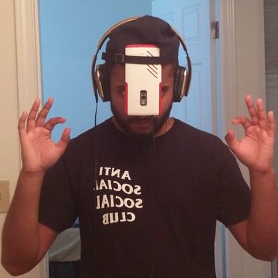 naa_chos's profile picture. Bro w