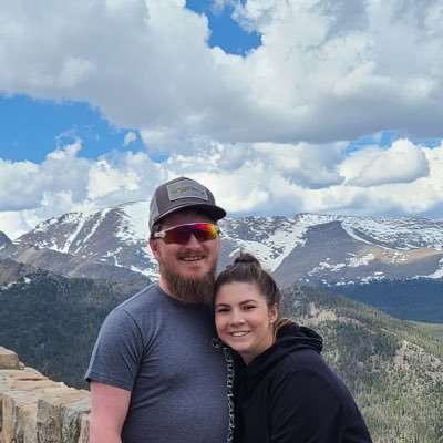 JuliaAnne_'s profile picture. crazy cat lady | madly in love with my best friend | SRU Alum