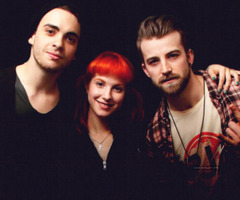 The Official Fan Base For @paramore from Samarinda,Indonesia☺
WE ♥ @paramore @yelyahwilliams ♥ @schzimmydeanie ♥ @itstayloryall KEEP RIOT GUYS ♥