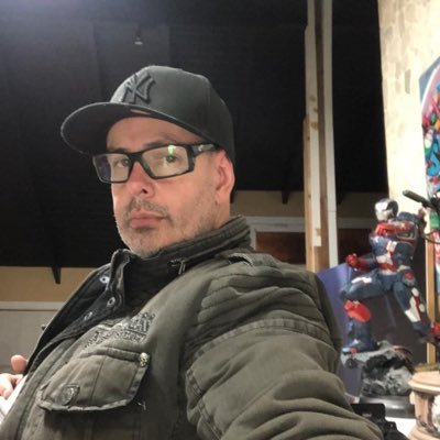Relaciones publicas , venta ropa y accesorios