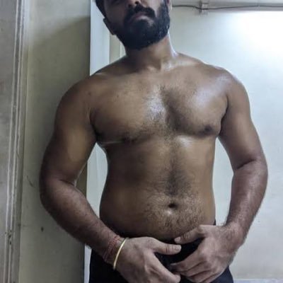 I am bisexual 32 of age interest in sex with above 25 desi Mard types and hot and hunk . open for possibilities