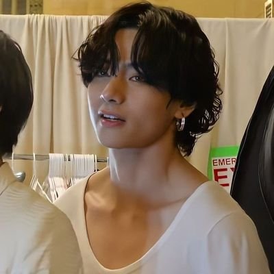 kecanduan kim taehyung