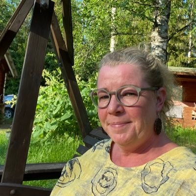 @Niceheartsry founder and executive director. Nature lover #feminist #motheroffour #NGOactivist