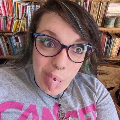 Gamer-D&D/RPG'r/Dungeon Mistress-Comedian-Trekkie/Jedi/BwnCoat-Knits/Crafts/Bakes/Women's Institute member-Wrestling Fan-pierced/tatt'd-ADHD-Bi/Pan-Witchy/Pagan