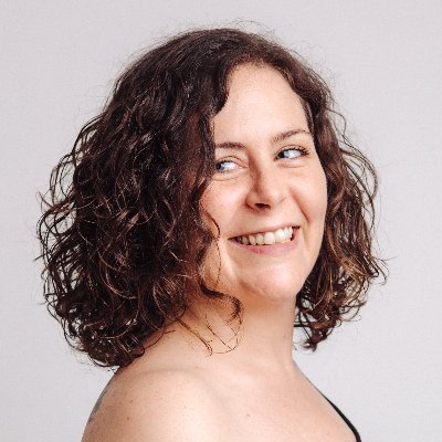 MartetaMagenta's profile picture. Cofundadora de @kissmycontent
Adicta al inbound y marketing de contenidos
🍻 A veces me voy de cañas con TOFU MOFU y BOFU
Keep Inbound Simple Stupid! 🤘