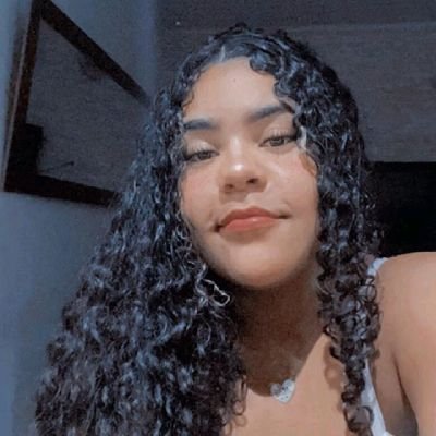 Tudo que eu passei foi necessário, doeu, mas não me matou, sigo firme e forte. @bellla_vyvi 💜