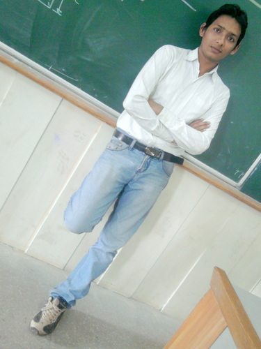 _iamvivek's profile picture. Nothing special to describe.....