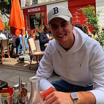 PchThom's profile picture.