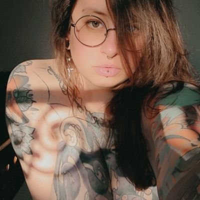 Je poste souvent des photos et vidéos 🔥NSFW🔥
🌟Mon Øf (top 3,4%)🌟
⭐Mon Myam : https://t.co/bsCTAJ8N2y (superstar)⭐