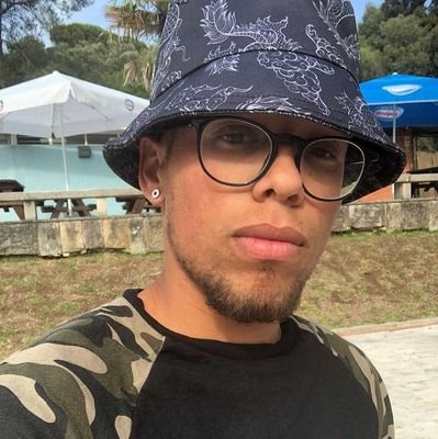 indiorefugiado's profile picture. porcaria se ve por aqui.