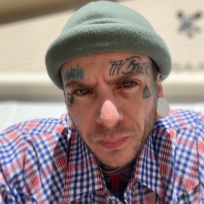 Tattoos, games poor life choices | https://t.co/TV54MXy4q8 | @matrixkeyboards | use