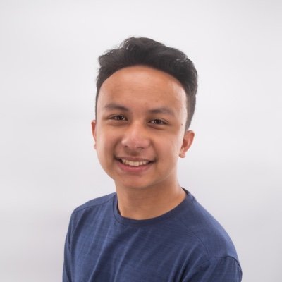 Creative software engineer with a digital media background.