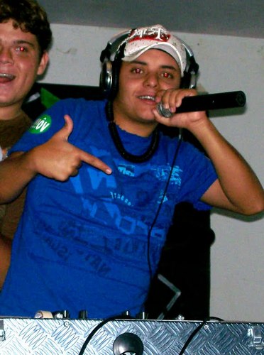Add ae DJ Porroyall ORKUT 2º Profile...

http://t.co/DzzDZm6S4S
