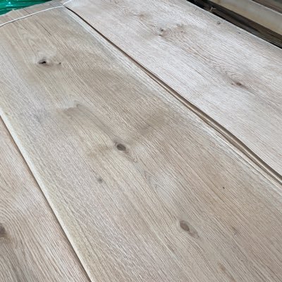 Wood Veneer: Natural, Dyed and Smoked; Bundle, Log or pallet: 01270 588465