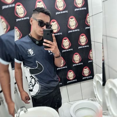 CarlosMach09's profile picture. The Big Stick

Maragato;

memento mori;

Atendente voluntário do CVV (Centro de valorização da vida), fazendo sempre uma escuta amiga e humana;