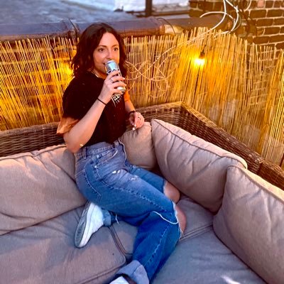 Emily___McD's profile picture. Comms @Zillow