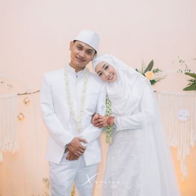 Pipiyoeng's profile picture. Pluviophile ☔
Pharmacist 💊
Melankolis-Plegmatis ♡