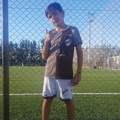 Edad: 11
Club Futbol: Platense
Id de play: ItsGiu10
Me gusta el futbol, los videojuegos y el pollo con ensalada