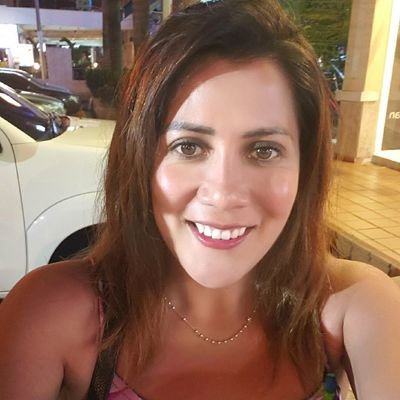 Abogada, interesada en temas comerciales y propiedad intelectual.