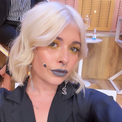 https://t.co/lIwsea1K8o Participante @divorciadasok Actriz / Modelo alt. / Maquilladora / Lic. en Cs. de la Comunicación