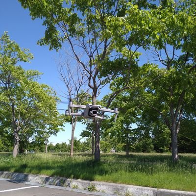 まだまだ初心者ですが
ドローンでの空撮始めました。
一緒に新規ドローン事業開拓しましょう!
格安で空撮依頼受け付けます。
基本札幌近郊での撮影ですが、遠方からのご依頼も受け付けます。
随時DMで受け付けています。
全国包括許可承認済
JUIDA認定操縦士
#ドローン #空撮 #格安 #air2s