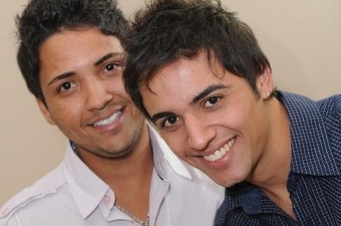 Fc dedicado , aoo nossos divoos , Daniel Rodiques (Gustavo) e Adliel Martins (Fred) 
Site : http://t.co/QKDz5WZvJQ s2'
