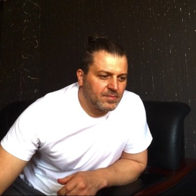 Основател | Управляващ Собственик @partner_manager
бизнес партньорства | инвестиционни строителни проекти | маркетинг и продажба |
