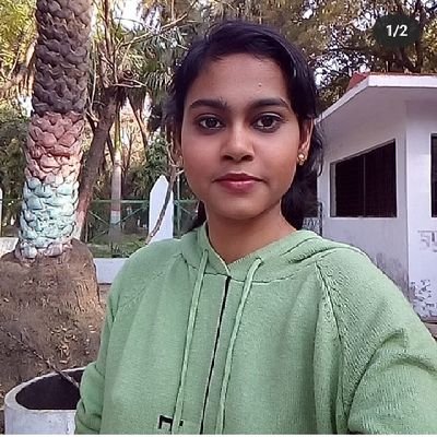 आंधियां चल रही हैं हिंदुत्व को झुकाने को,
झुकने ना देंगे हे राम, तेरे भक्त खड़े है सर कटाने को।🙏🗡🚩🚩🚩⚔ student of law.🙂