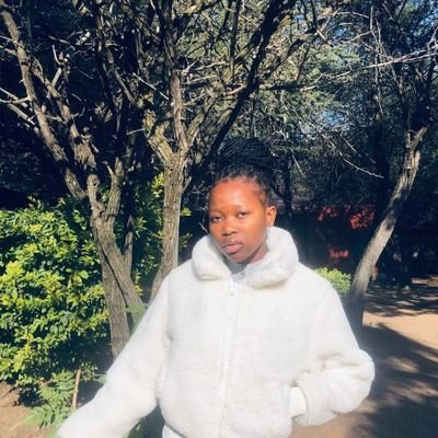 IG : @mpumiie.m