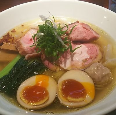 塩らーめんの他に味噌ラーメンや鶏白湯も好きです。醤油ラーメンはちょっと苦手。
ラーメンも好きだけどむしろチャーハン愛好家。