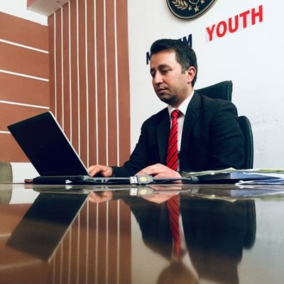 امروز کار هایی را انجام میدهم که دیگران حاضر نیستند انجام بدهند، تا فردا کار هایی را انجام بدهم که دیگران قادر نیستند انجام بدهند
