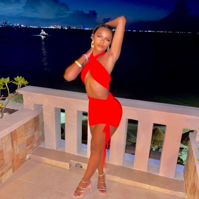 Unfriendly Black Hottie. Captain of the Hot Girls. Georgia Southern Alumna IG: @RikkiImani