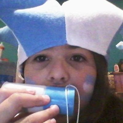 esqiuzofrenia's profile picture. entre fantasmas no nos pisamos las sabanas