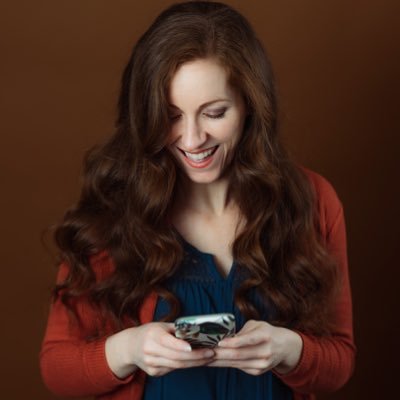 taragrahamphoto's profile picture. Newborn and Family Photographer in the Durham Region. 🇨🇦 I help photographers make sense of Lightroom