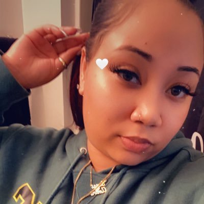 JustOneRhi's profile picture. Mommy of Sanai 💜 & Amari 💙 #ScorpioGang ♏️