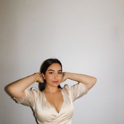 sariSocial's profile picture. the most beautiful thing in the world, is the world itself 🌏✈️ traveller | Bachelor of Public Relations @ Conestoga