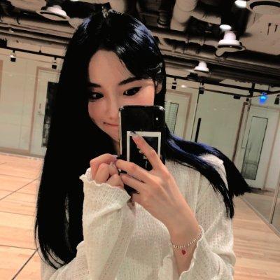 choviesn's profile picture. 🐟 jungːːjínsᦎulჺ꙳frɔm ˖mɔnth's⁺gírls
 ংlᦠna▸hɑs،،chɑrꭑíng⬈hɔneɣ⸗፧vɔíce
-✦rɑp໑౾ɑbílítɣsҩelegant᨟dance★kíllᧉr۰•vísυɑl
५⁺ɑlsoႍpart ɔf 🌧Ꜥꜥɔdd৫˕eɣe⨧círcle