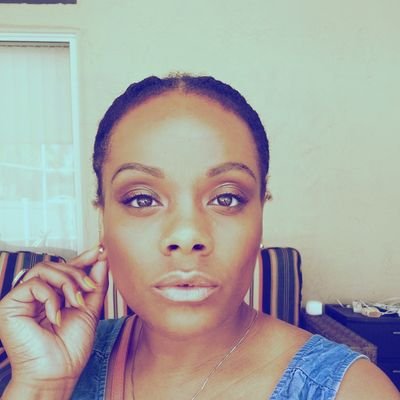 Wife, mom, mentor, School Psychologist, Aspiring #yogi, @nyasp President-Elect, @theblacksps co-founder, @nasponline member #blackgirlmagic 🪄 Tweets are my own