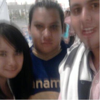 me gusta el desmadre, me gusta estar rodeado de amigos pero que valgan la pena, y hasta el momento ninguno me ha defraudado, me gusta conocer nuevas personas.