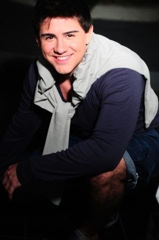 Mas sou tudo aquilo que pensaram que ninguém seria.
http://t.co/EWgEnLJyPc
http://t.co/IjqAeD0UBn