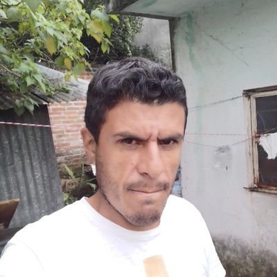 SaurezJorge's profile picture. Aprovecho este medio, para descargar todo mi odio, irá y frustración por este mundo.....abrazos!!