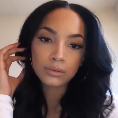 kyiarenee Profile Picture